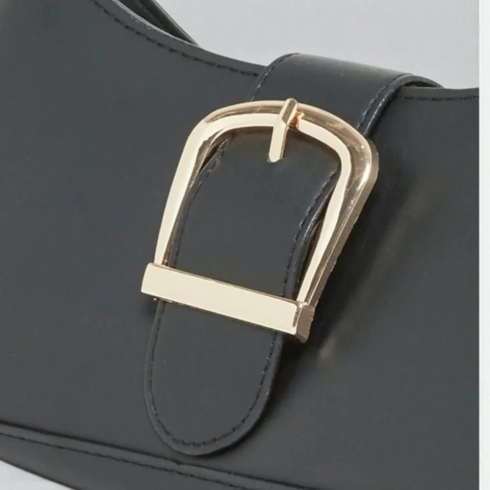 Trendy Minimalist Black Baguette Shoulder Bag With Gold Buckle Accent - Picture 11 of 11